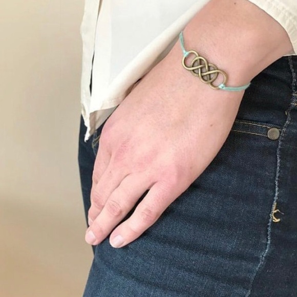 {PRESLEY} “I Love You” infinity bracelet set Brand - Picture 2 of 5